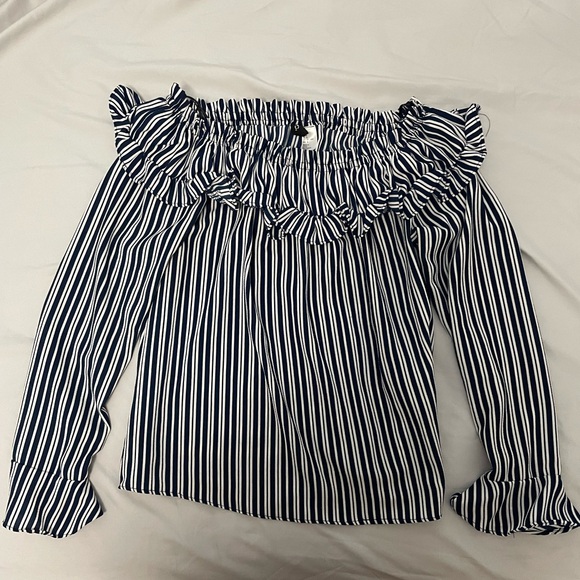 H&M off the shoulder blouse - size 8 - Picture 1 of 4